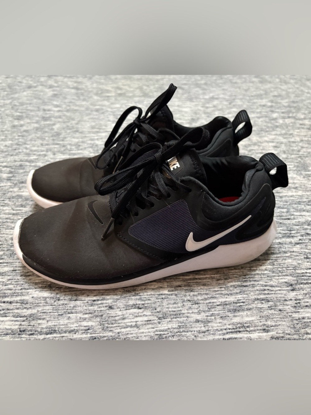 Nike Lunarsolo Athletic Shoes Size 7 - Picture 2 of 8